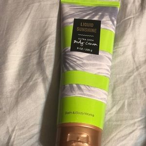 Bath and Body Works body cream in liquid sunshine